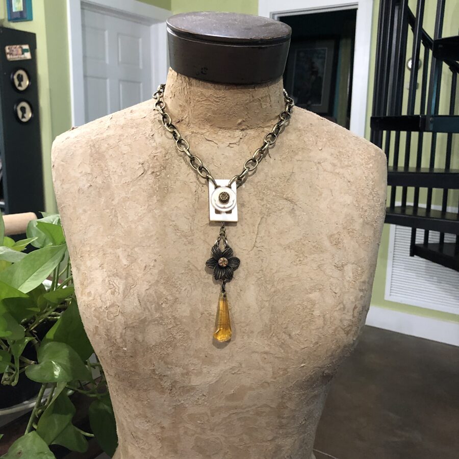 S0LD-Glass Vintage Amber Drop Fall Necklace with Mother-of-Pearl